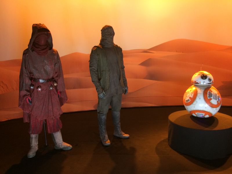 Illustration for article titled Así son los nuevos trajes, naves y armas de Star Wars: The Force Awakens